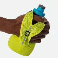 Nathan QuickSqueeze Lite 18 Oz. Handheld - NS40120-50017 -Accessories Store Online NS40120 50017 18oz QuickSqueezeLite18 onBody 2