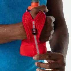 Nathan QuickSqueeze Lite 12 Oz. Handheld Bottle - NS40160-60021 -Accessories Store Online NS40160 60021 12oz QuickSqueezeLite12 onBody 4