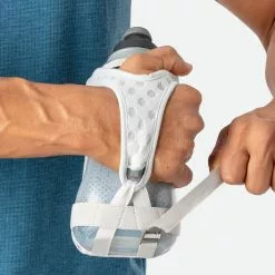 Nathan QuickSqueeze 18oz Insulated Handheld Bottle - NS70340-60064 -Accessories Store Online NS70340 60064 QuickSqueezeIns18oz onBody 5